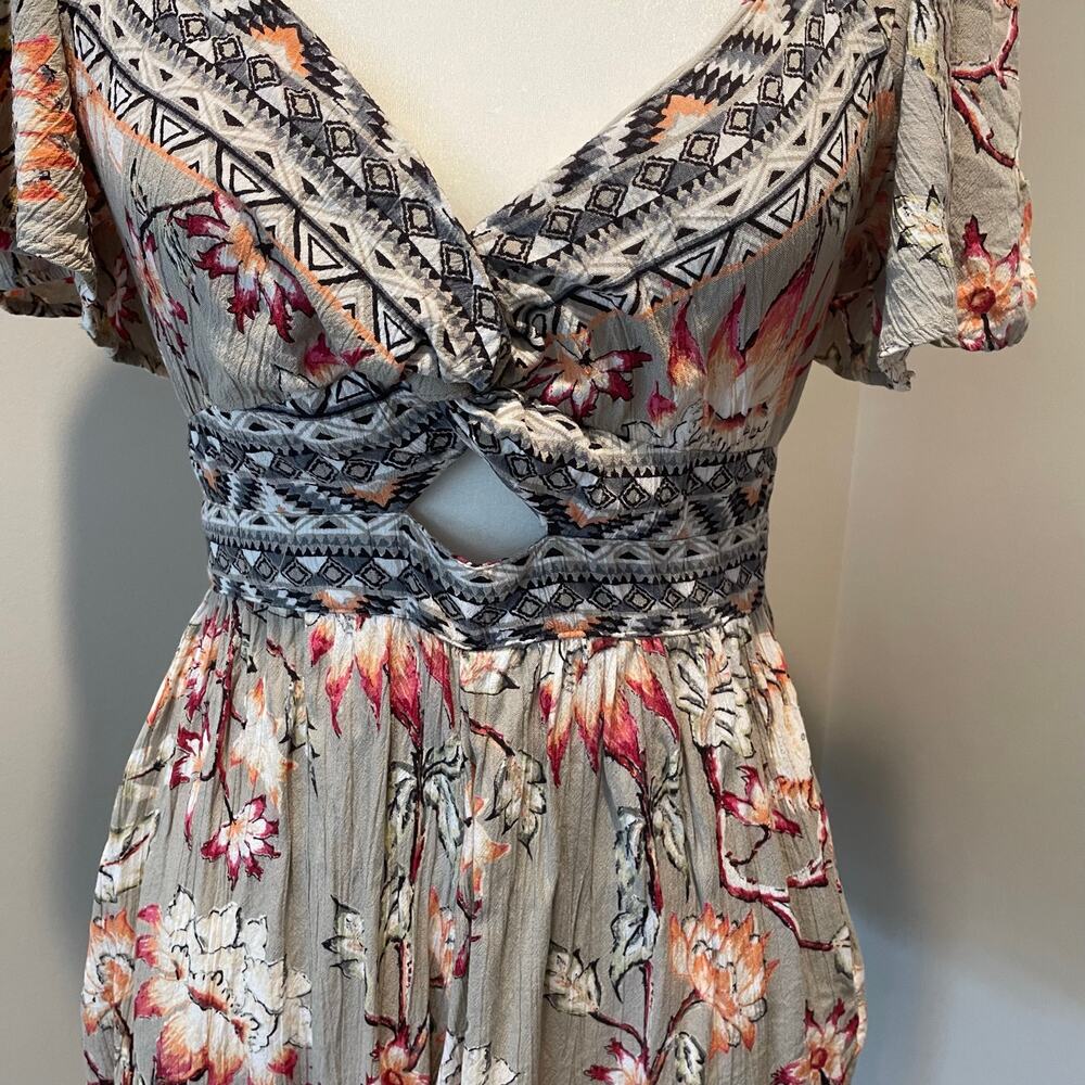 Angie Cutout Front Boho Romper Sz M Pockets Smocked Back V-Neck Flutter Sleeves - Picture 2 of 12